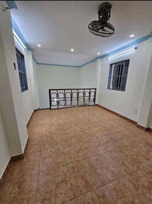 Cho thuê nhà trệt 1 lửng 1 lầu - Điện Biên Phủ Q3