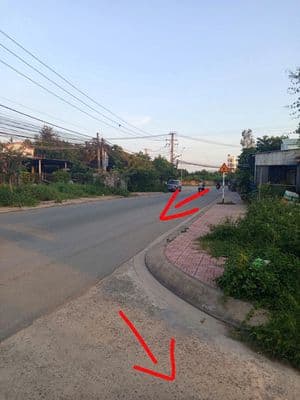 Cần ra miếng đất chính chủ