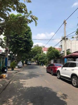 cần bán nhà MT: Đường số 4 - Phước Bình- Q9 (DT: 4 x 25,9) nhà cấp 4