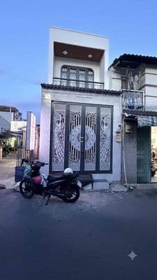 Siêu phẩm hương lộ 2, bình trị đông – hẻm xe tải cách 1 căn ra mt