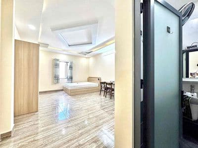 Căn Hộ Cho Thuê Đúng Giá * Ngay Đại Học UEF , Ngã Tư Hàng Xanh