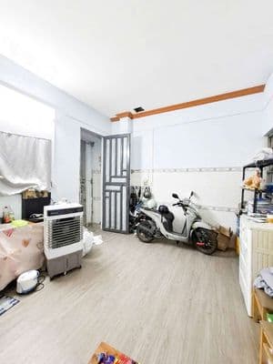 cho thuê trệt mặt tiền hẻm có gác lửng