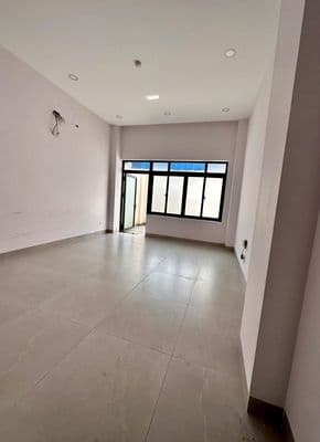 Cho thuê Mặt Bằng MT Chu Văn An, 4.5x25m, giá 25 triệu, có phòng ởlại.