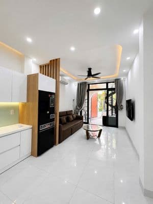 Nhà nhà kiệt ô tô trần khánh dư, ngay phố an thượng , gần biển