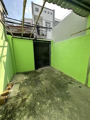 Bán đất tặng nhà, diện tích 77m2, tiện xây mới lại,hẻm ba gác Tám Danh