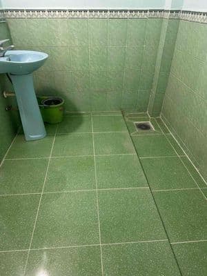 Nhà 4 x 20m 1 lửng 1 lầu (3PN ,3WC) —hẻm 10m ,Lê văn Quới