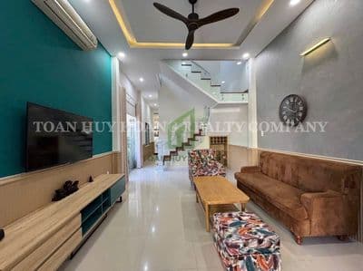 Villa Gần Biển Mỹ Khê | 180m² | 3 Phòng Ngủ | Sân Vườn Rộng