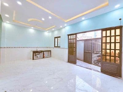 Nhà mặt tiền 7 x 9m - mới đẹp - đường thông rộng