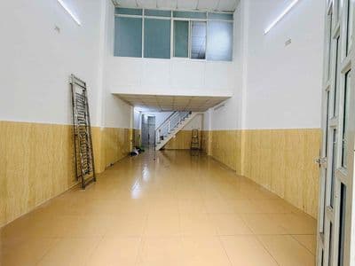 Cho thuê nhà mặt tiền ngay chợ-p10-quận 6