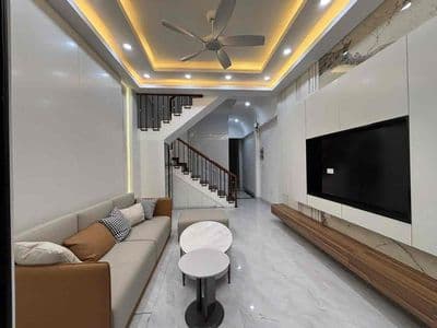 Gia chủ cần tiền nhờ bán gấp căn nhà 4 tầng ,thang máy nhập khẩu, nằ