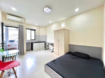 Căn hộ ban công- máy giặt riêng ngay yên thế- sân bay tsn