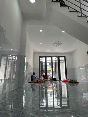 Cho thuê nc mt hẻm 1697 lvl - 1l 2pn - hđ lâu dài