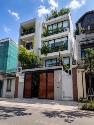 Nhà Nguyên Căn Văn Phòng 450m2, Tân Bình