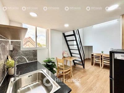 Cho thuê phòng duplex đẹp cửa sổ trời thoáng mát gần đại học văn hiến