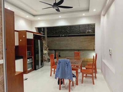 nhà đẹp khu phân lô rộng 90 m có thang máy