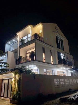 Luxury villa for rent – canal view | private pool | fully furnished