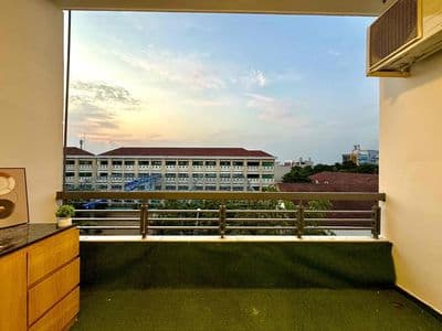 Đi bộ qua đại học văn lang cs3 … 10 bước chân