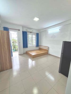 Căn hộ ban công ngay liên phường
