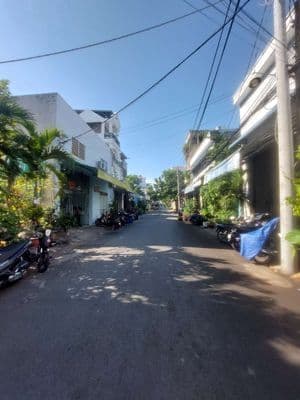 bán nhà lê văn quới kề ngã tư bốn xã,gần tân phú về tên lửa vài phút
