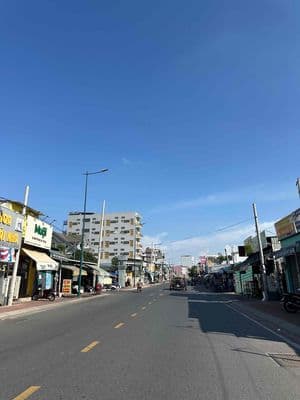 Gấp bán ! nhà hẻm xe hơi 122m2 ngay quốc lộ 13 gần vạn phúc