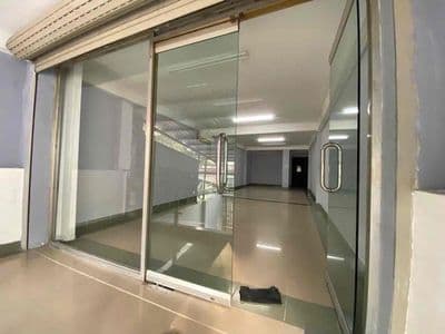 Cho thuê nhà MT Hoàng Hoa Thám trống suốt tiện kinh doanh