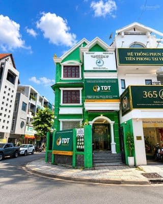 Cho thuê góc 2mt hoa lan, qpn - dt: 8 x 18m - hầm, trệt, 2 lầu - 100tr