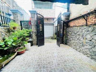 Giáp gò vấp 5x16m 2 tầng chỉ 4,15 tỷ