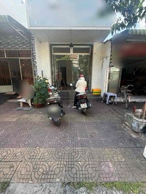 Mặt Bằng ( 4 X 22M ) Tầng Trệt Sầm Uất - Chợ Phước Bình