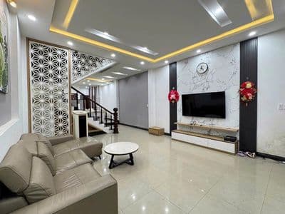 Bán Nhà 2 Tầng mới MT đường Nguyễn Khang