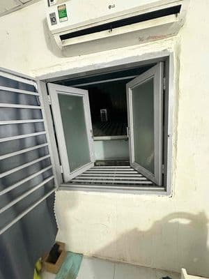 nhà nhỏ , riêng biệt, chính chủ