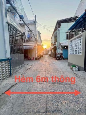 Nhà mới gần ngã tư bốn xã, trệt 2 lầu, hẻm 6m thông, 4pn, 4tx