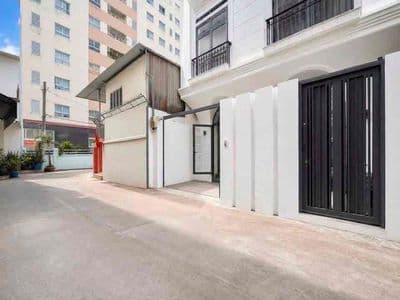 Hot, Nguyễn Gia Trí- Hàng Xanh, Nhà 51m2 4 Tầng 6,6x8,5 Chỉ 11,x Tỷ