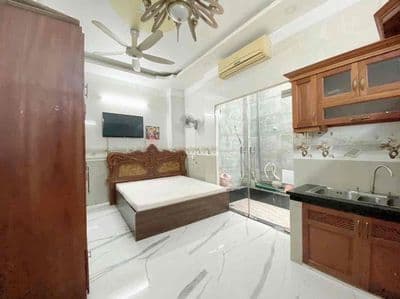 Căn hộ full nội thất giếng trời bếp lớn 30m2, Tân Định Quận 1