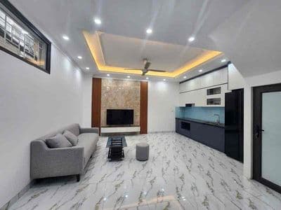 Ô tô đỗ cổng Minh Khai, ngõ nông, thông KD, 2 thoáng, 41m*5T, 8,5 tỷ.