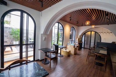 Cho thuê nhà hẻm 8m không gian thoáng trung tâm quận 3