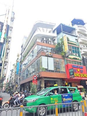 Căn góc 2MT - Sư Vạn Hạnh, Q10. Dt: 5x20m, Kc: trệt 3 lầu. Gía: 70tr