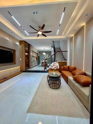 Cho thuê nhà 3 tầng full nội thất siêu đẹp chỉ việc xách vali vào ở