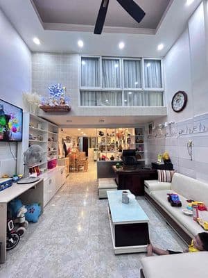 Tầng trệt cc Trần Hưng Đạo P7 Q5, 106m2, 3PN, Chỉ 5,97tỷ tl