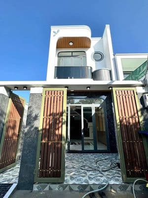 Nhà mới 100% 5m×17m.khu nhà phố liền kè đường thông