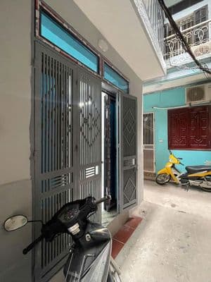 Cho thuê nhà Ngọc Hà 35m², 4 tầng, 4PN, lô góc 2 thoáng 13 triệu/tháng