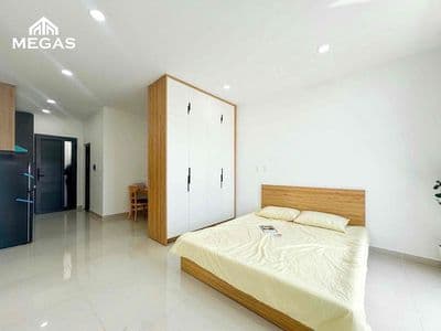 Trống lại phòng luxury - ban công đầy đủ nội thất