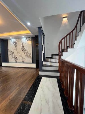 Bán nhà 40m2 Đông Mỹ, Thanh Trì, ô tô ngủ cửa, tiềm năng tăng giá