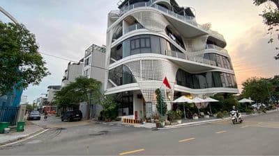 Nhà 4 tầng 56m2 gần mặt phố Chi Đông, Võ Văn Kiệt, KCN Quang Minh