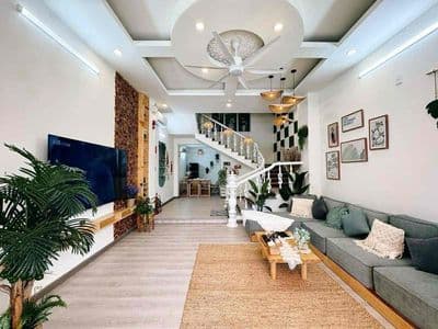 Homestay ngay biển Sơn Trà. Dòng tiền 100tr/tháng. Đi bộ ra biển. ĐN