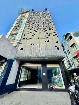 Tòa nhà MT Trần Nhân Tôn, Q10. Dt: 8,5x20m, Kc: trệt 5 lầu TM + PCCC
