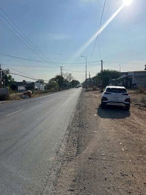 bán mt đường Phú Mỹ Tóc Tiên, khu trung tâm tóc tiên,dt;7x32 giá 3.3ty