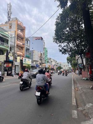 Nguyên Căn MT Hoà Bình . Diện tích : 5 x 26m