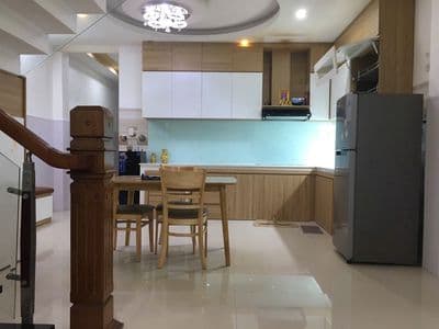 Nhà 3 tầng phùng chí kiên, 3pn, có nội thất, gần biển
