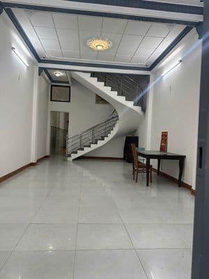 Nhà 2 tầng đường lâm quang thự gần kinh dương vương