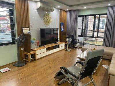 Phố Trạm - Nguyên Căn 60m2 - 5 Tầng - Full. Đồ - Gara